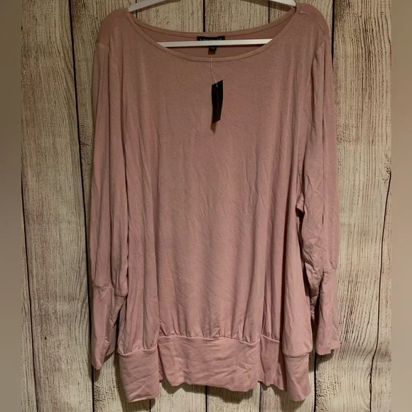 MAKE OFFER! 💕 Brand new Lane Bryant Top - Picture 2 of 5